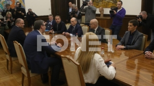 Vučić s predstavnicima SNS